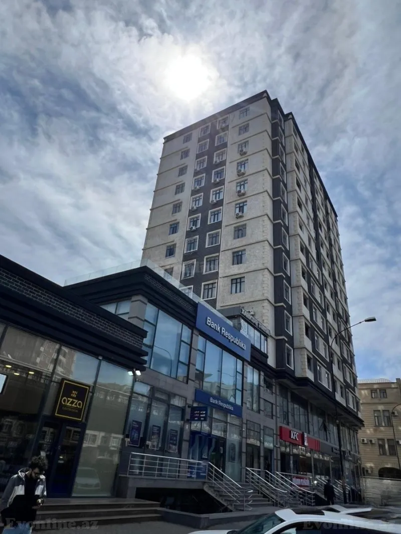 2 otaqlı Mənzil 92 m² 8 Noyabr m. Satılır