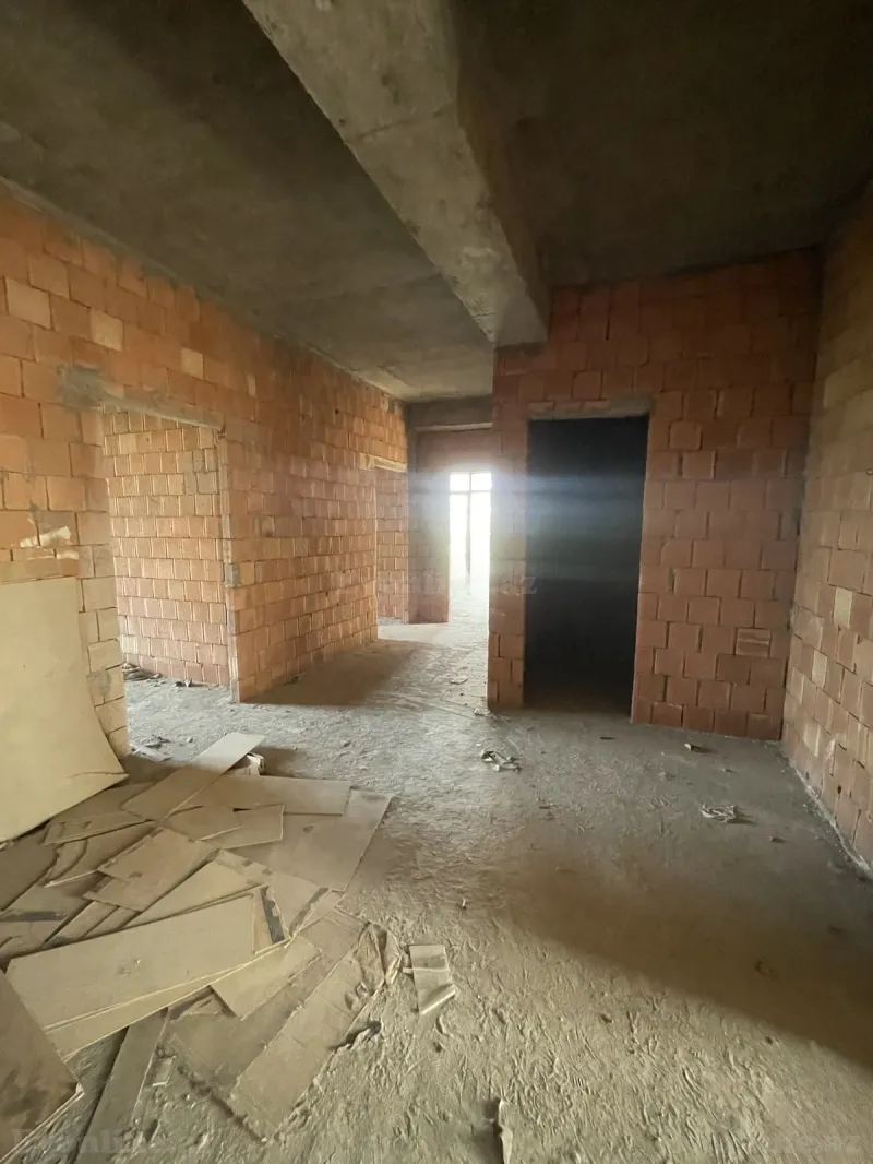 Satılır 2 otaqlı Mənzil Yeni tikili 92 m² 8 Noyabr m. - şəkil 6