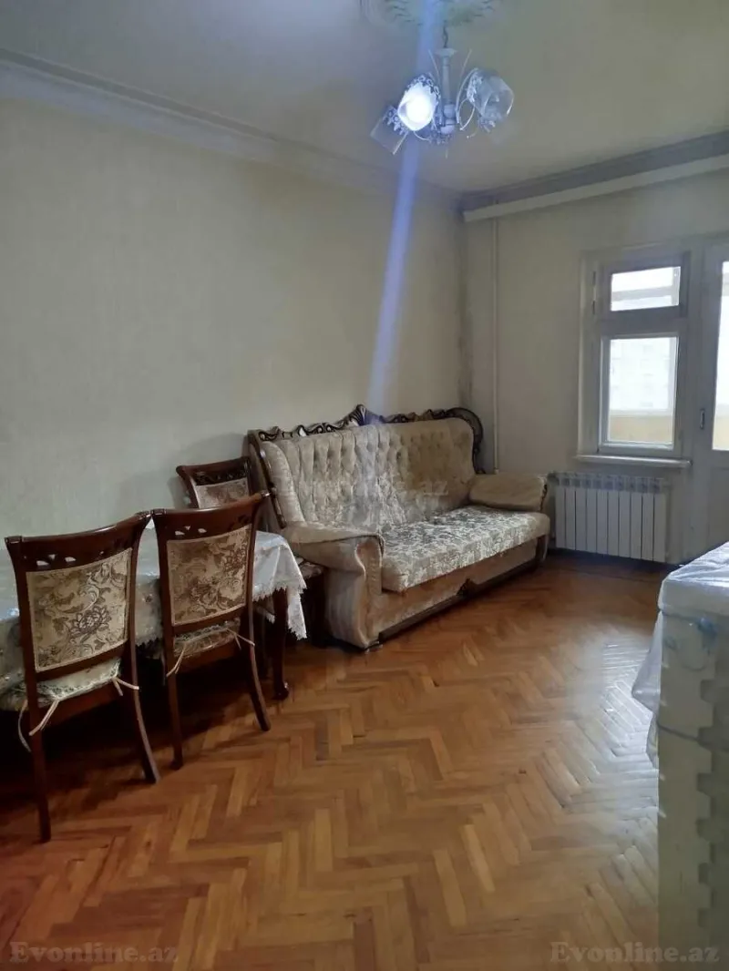 3 otaqlı Mənzil 85 m² İnşaatçılar m. Kirayə verilir