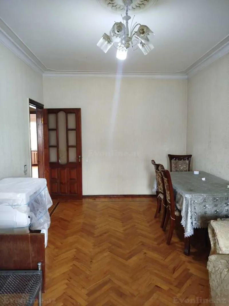Kirayə verilir 3 otaqlı Mənzil Köhnə tikili 85 m² İnşaatçılar m. - şəkil 3