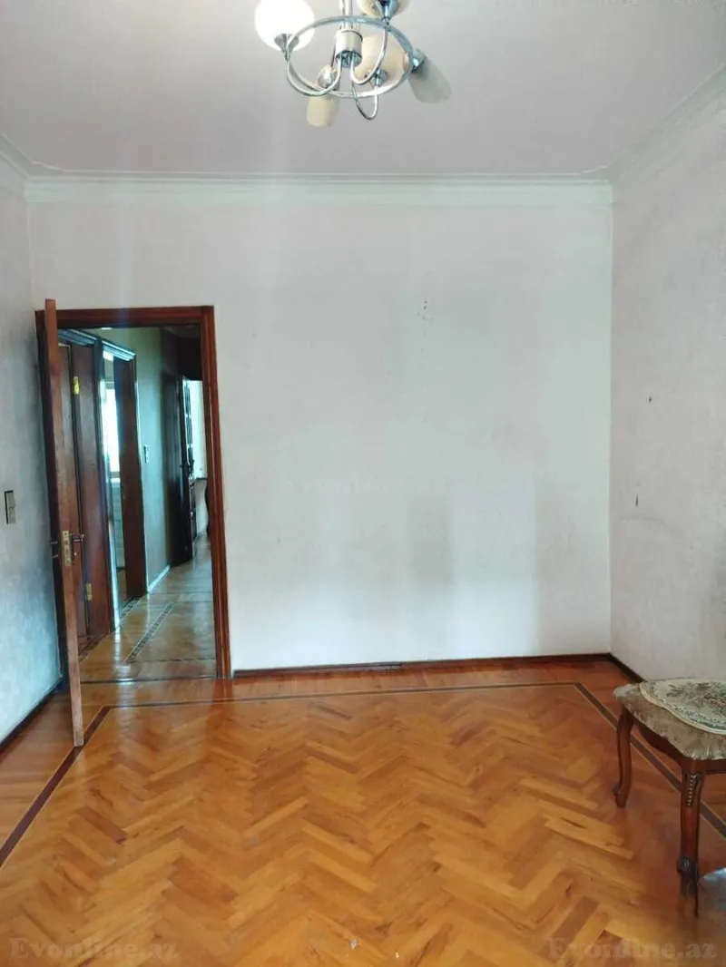 Kirayə verilir 3 otaqlı Mənzil Köhnə tikili 85 m² İnşaatçılar m. - şəkil 6