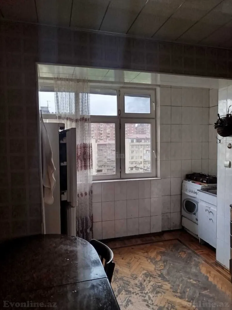 Kirayə verilir 3 otaqlı Mənzil Köhnə tikili 85 m² İnşaatçılar m. - şəkil 15