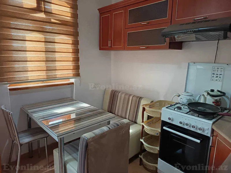 Kirayə verilir 3 otaqlı Mənzil Köhnə tikili 75 m² Qara Qarayev m. - şəkil 9
