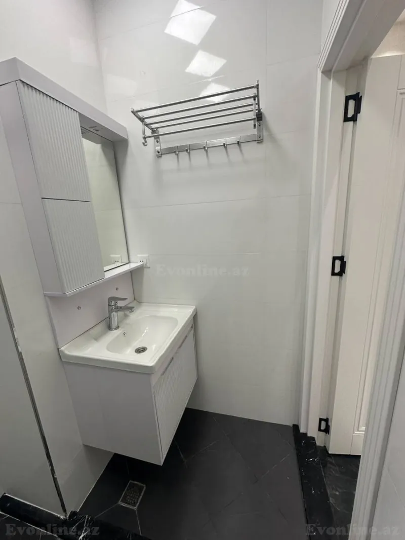 Kirayə verilir 2 otaqlı Mənzil Yeni tikili 70 m² Nəsimi m. - şəkil 8