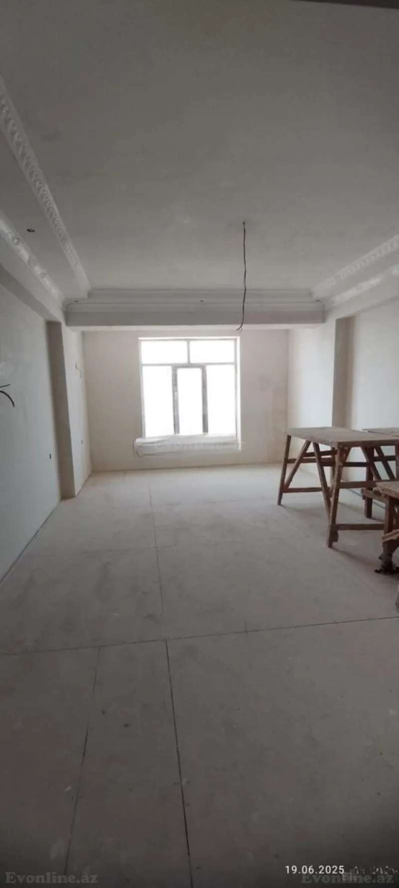 3 otaqlı Mənzil 121 m² 8-ci mikrorayon Satılır