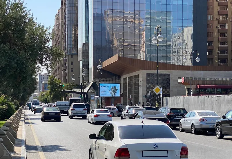 2 otaqlı Mənzil 67 m² Xətai r. Kirayə verilir