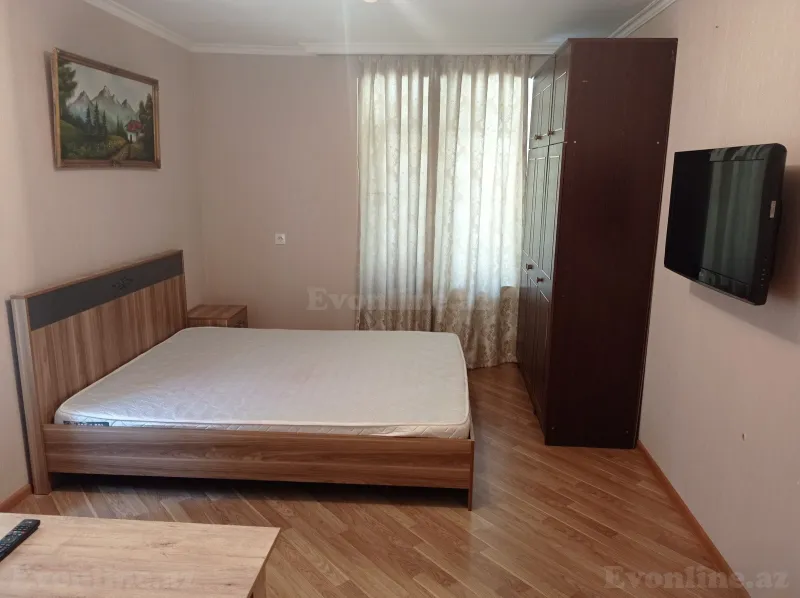 1 otaqlı Mənzil 34 m² Elmlər Akademiyası m. Kirayə verilir
