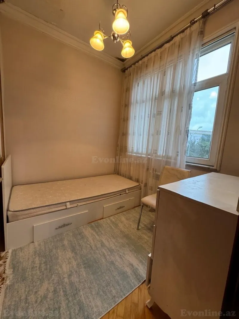 Kirayə verilir 4 otaqlı Mənzil Köhnə tikili 120 m² Qara Qarayev m. - şəkil 12
