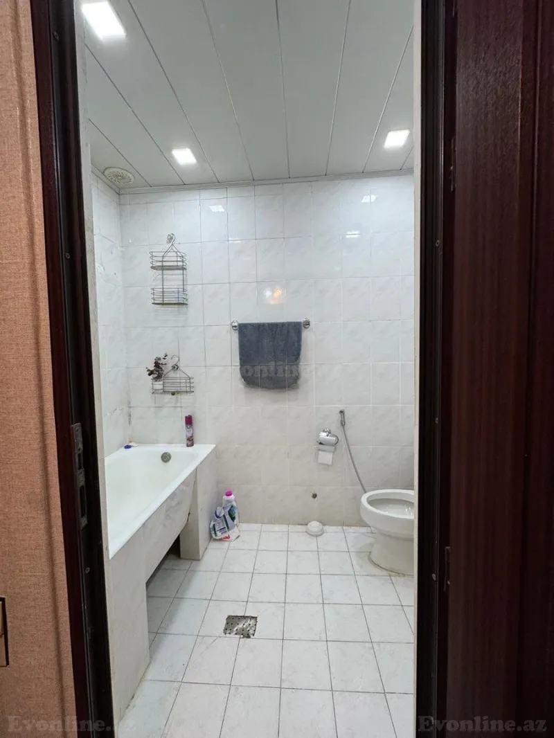 Kirayə verilir 4 otaqlı Mənzil Köhnə tikili 120 m² Qara Qarayev m. - şəkil 16