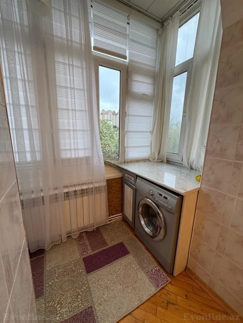 Kirayə verilir 4 otaqlı Mənzil Köhnə tikili 120 m² Qara Qarayev m. - şəkil 18