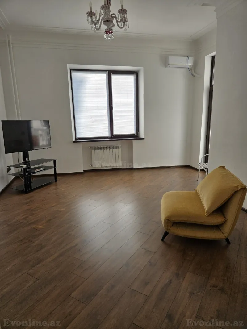 Satılır 4 otaqlı Mənzil Köhnə tikili 130 m² Sahil m. - şəkil 6