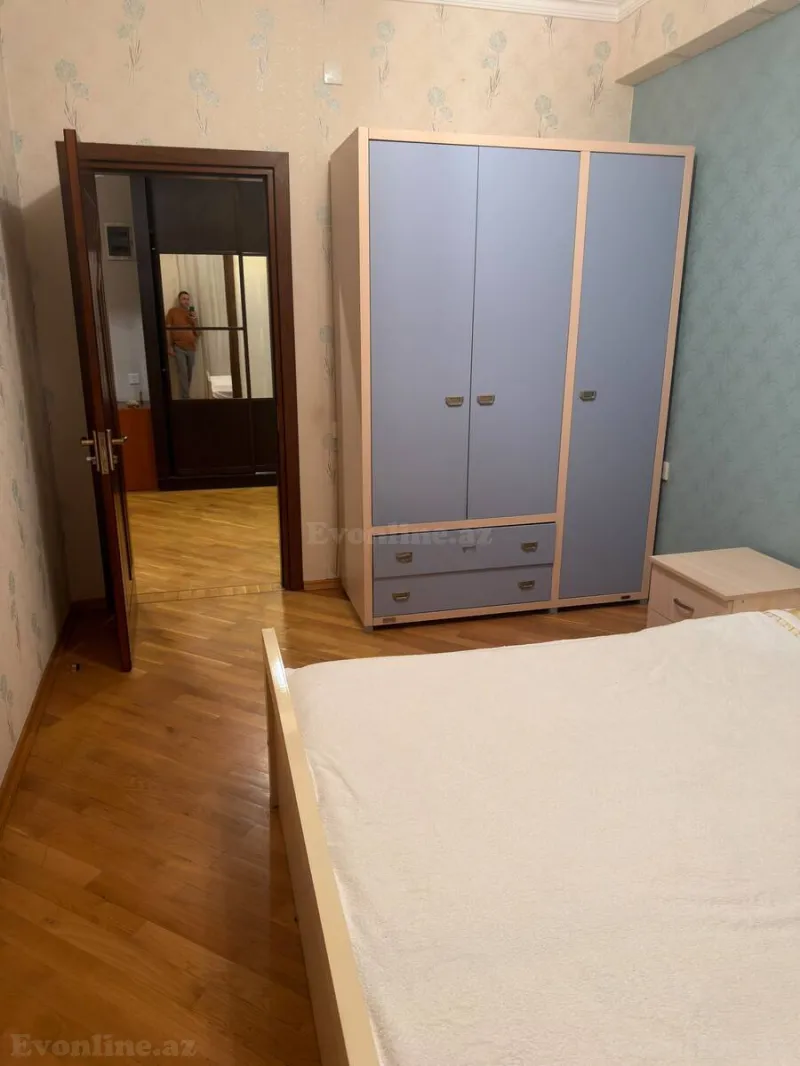 3 otaqlı Mənzil 103 m² Xətai r. Kirayə verilir
