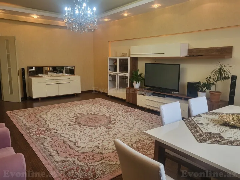 4 otaqlı Mənzil 180 m² Nizami m. Satılır
