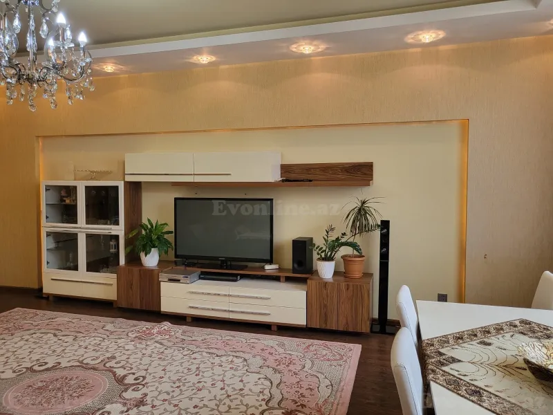 Satılır 4 otaqlı Mənzil Yeni tikili 180 m² Nizami m. - şəkil 2