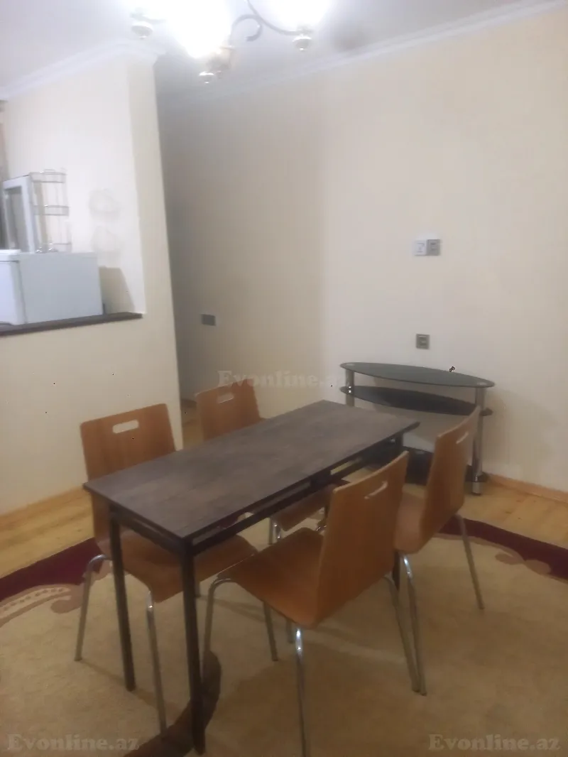 Kirayə verilir 2 otaqlı Həyət evi 70 m² Neftçilər m.