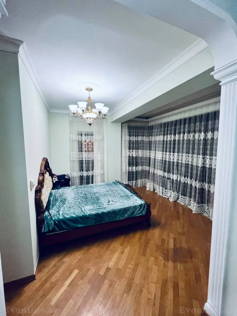 Kirayə verilir 4 otaqlı Mənzil Yeni tikili 145 m² Səbail r. - şəkil 7