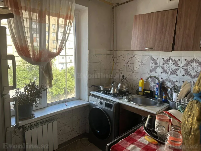 Satılır 2 otaqlı Mənzil Köhnə tikili 55 m² Nizami r. - şəkil 6