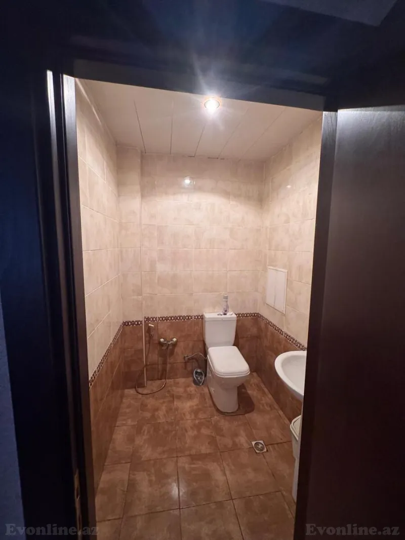 Kirayə verilir 3 otaqlı Mənzil Yeni tikili 145 m² Neftçilər m. - şəkil 8