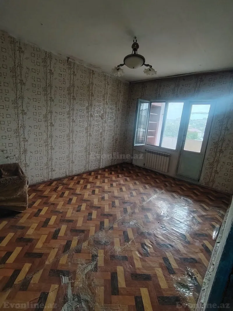 Satılır 4 otaqlı Mənzil Köhnə tikili 105 m² Biləcəri