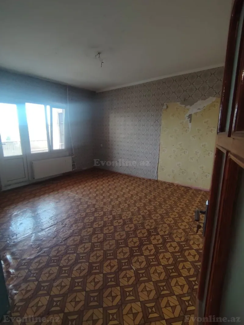 Satılır 4 otaqlı Mənzil Köhnə tikili 105 m² Biləcəri - şəkil 2