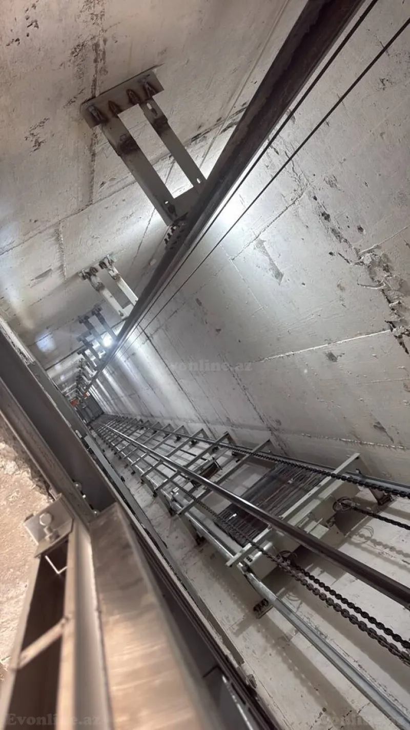 Satılır 4 otaqlı Mənzil Yeni tikili 212 m² 28 May m. - şəkil 9