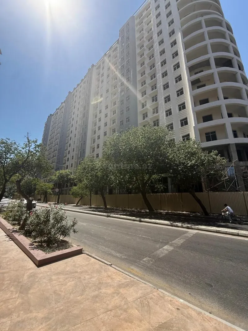 Satılır 4 otaqlı Mənzil Yeni tikili 212 m² 28 May m. - şəkil 14