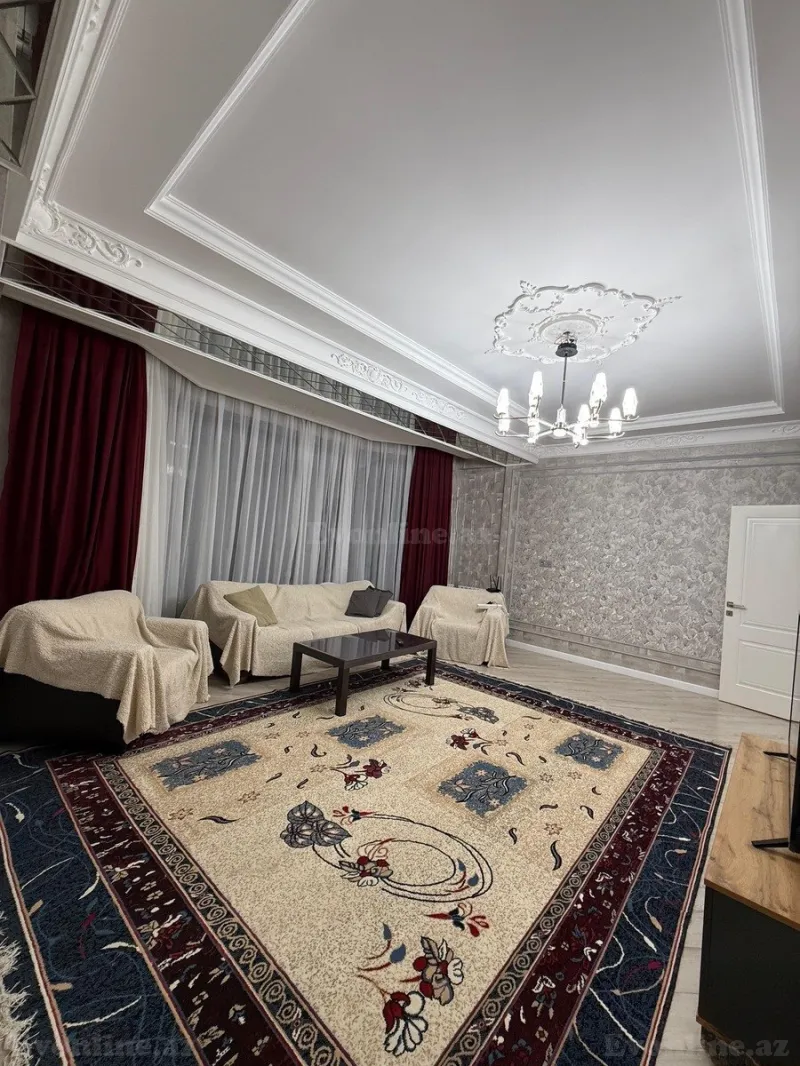 2 otaqlı Mənzil 106 m² 8 Noyabr m. Kirayə verilir