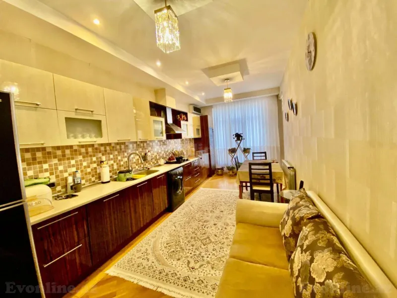 Satılır 4 otaqlı Mənzil Yeni tikili 165 m² 8 Noyabr m. - şəkil 2