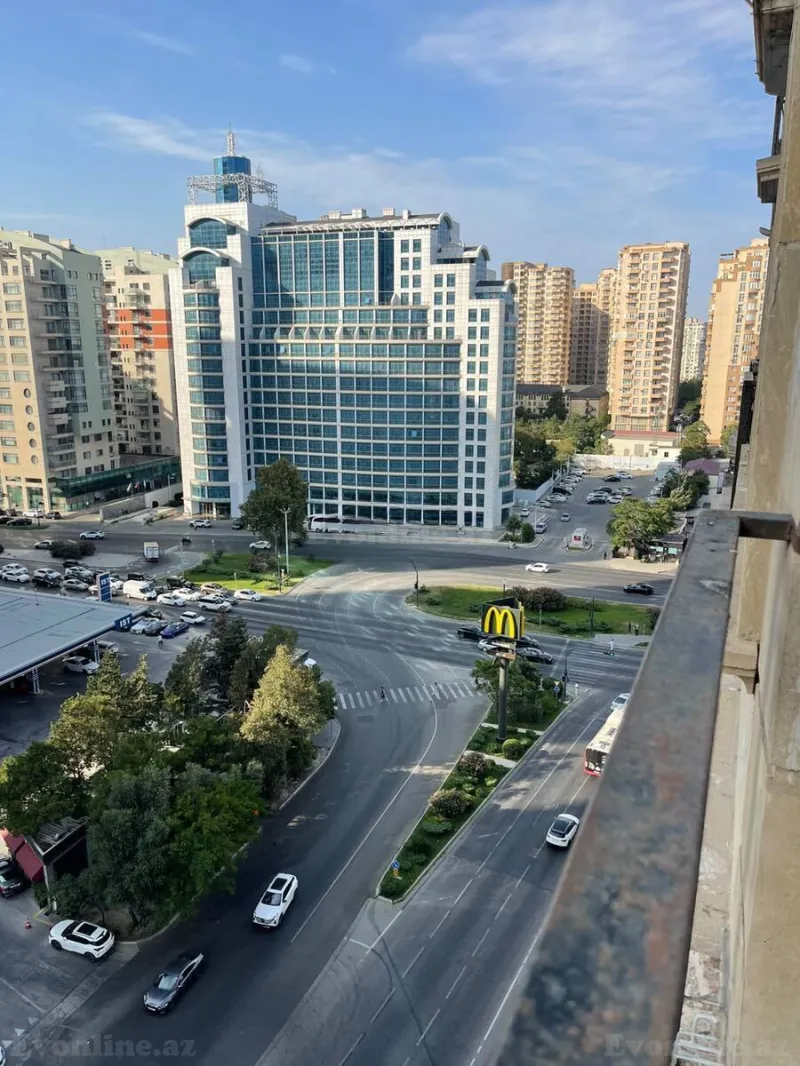 2 otaqlı Mənzil 86 m² 8 Noyabr m. Kirayə verilir