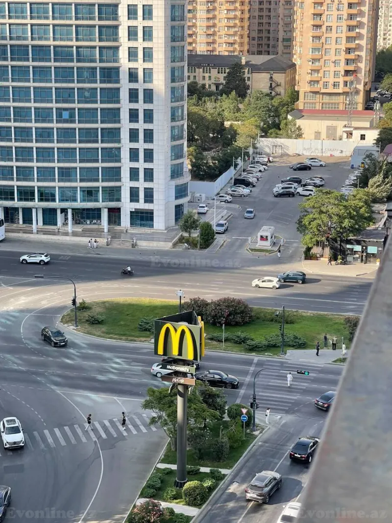 Kirayə verilir 2 otaqlı Mənzil Yeni tikili 86 m² 8 Noyabr m. - şəkil 24