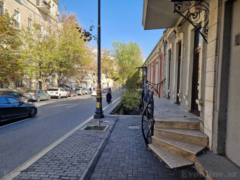 Kirayə verilir Ofis 200 m² Səbail r. - şəkil 3