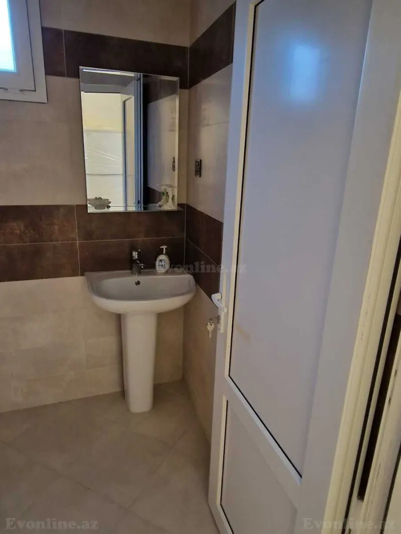 Kirayə verilir Ofis 200 m² Səbail r. - şəkil 10