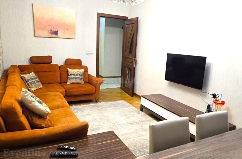 Satılır 5 otaqlı Mənzil Köhnə tikili 110 m² Xalqlar Dostluğu m. - şəkil 3