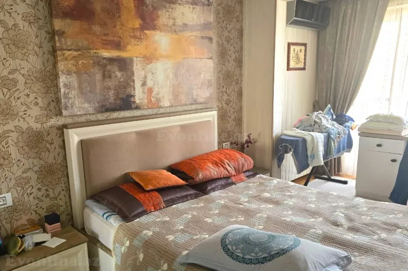 Satılır 5 otaqlı Mənzil Köhnə tikili 110 m² Xalqlar Dostluğu m. - şəkil 4