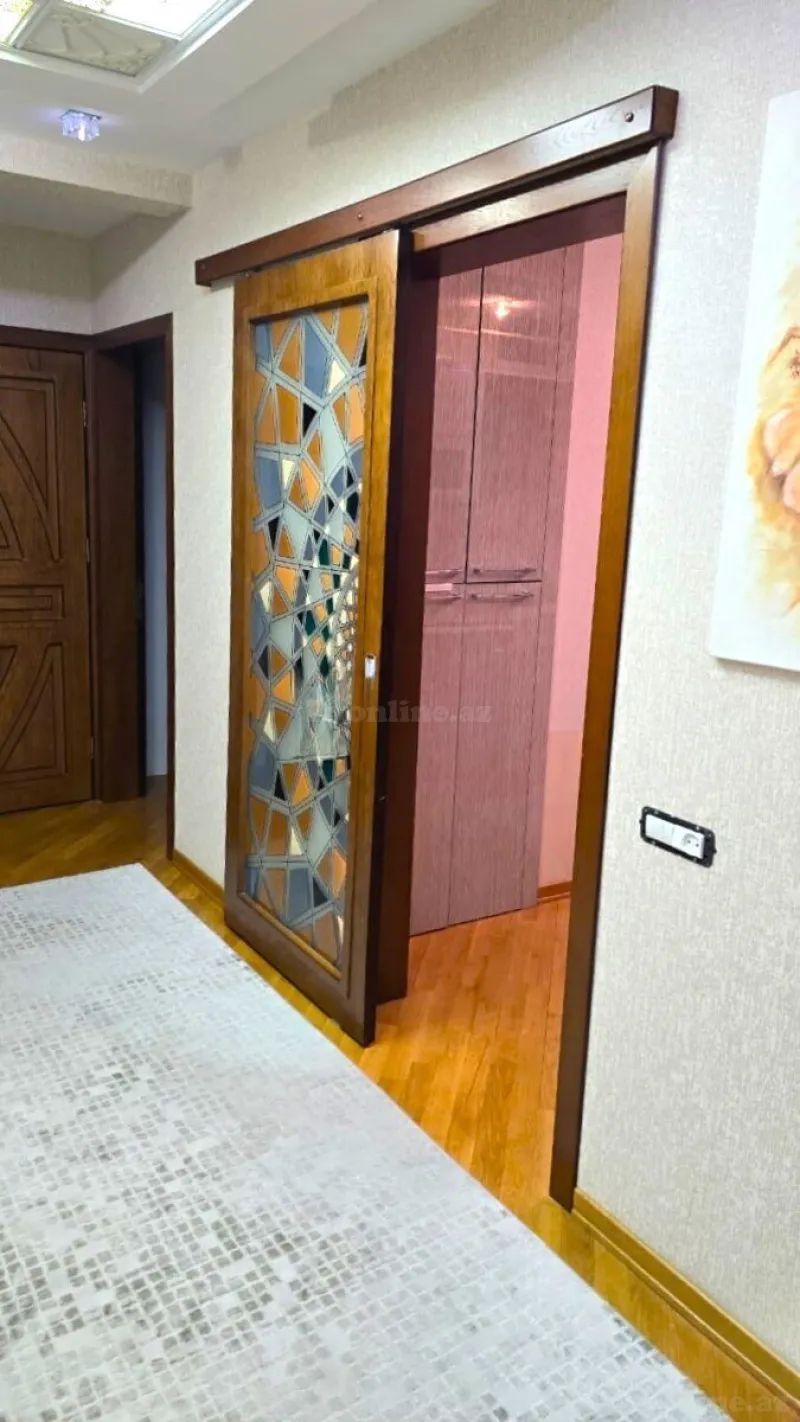 Satılır 5 otaqlı Mənzil Köhnə tikili 110 m² Xalqlar Dostluğu m. - şəkil 16