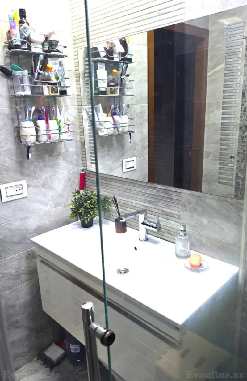 Satılır 5 otaqlı Mənzil Köhnə tikili 110 m² Xalqlar Dostluğu m. - şəkil 26