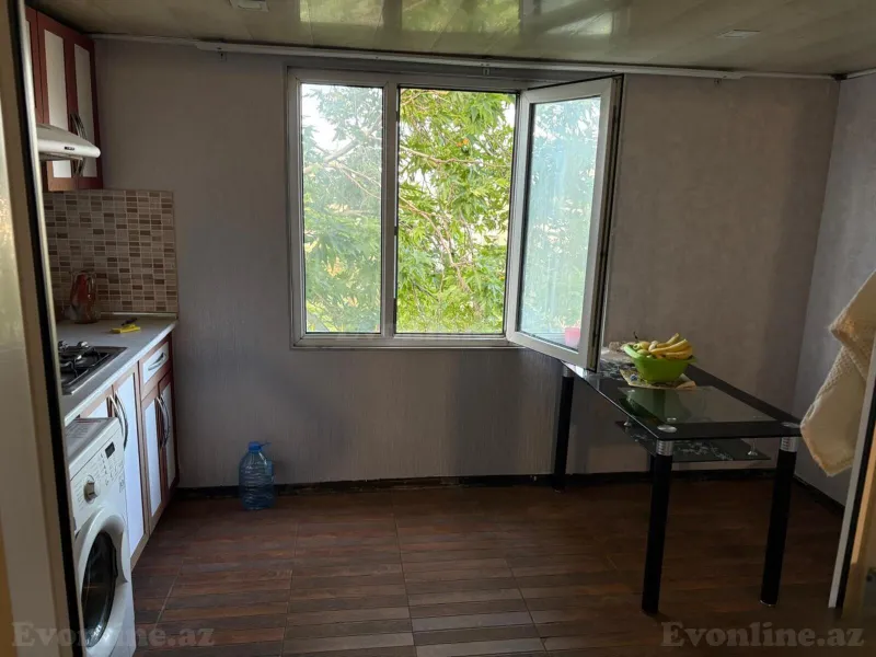 Satılır 2 otaqlı Mənzil Köhnə tikili 45 m² Gənclik m. - şəkil 3