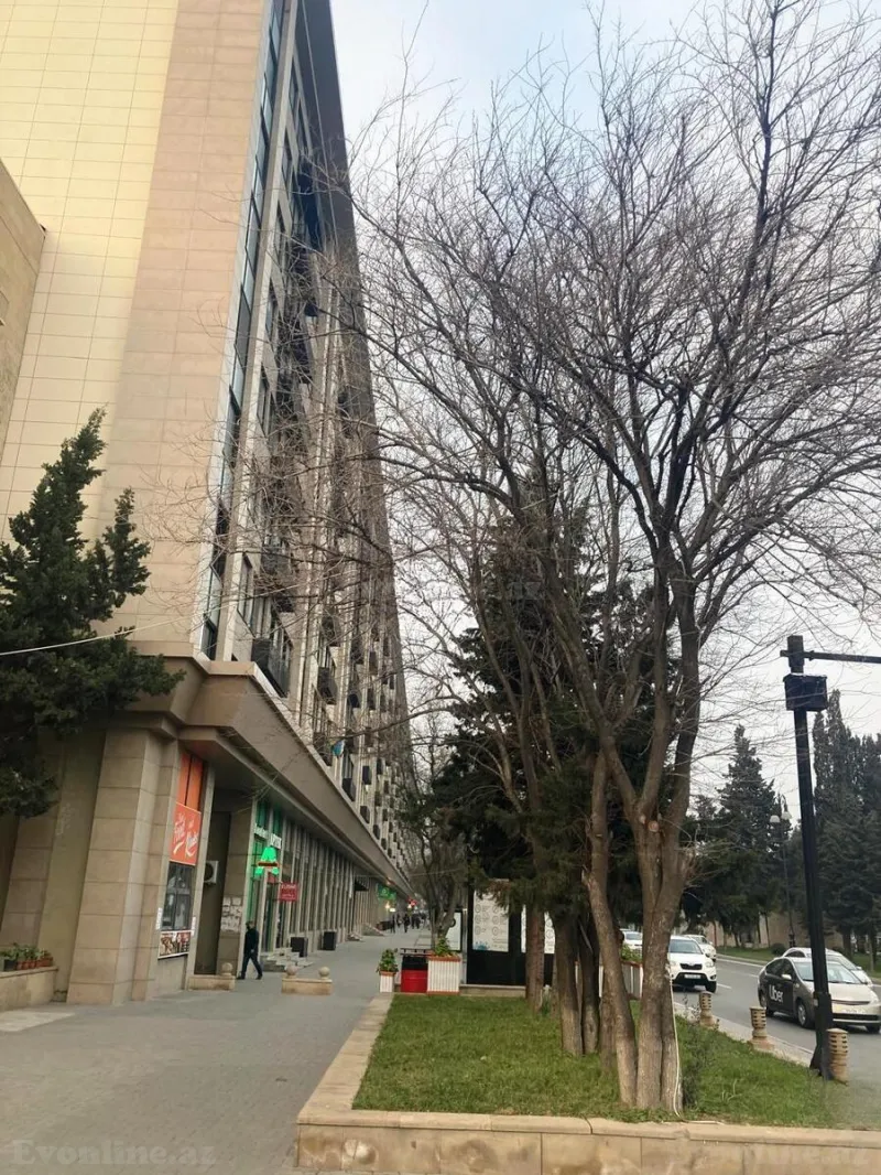 Satılır 3 otaqlı Mənzil Köhnə tikili 100 m² Gənclik m. - şəkil 2