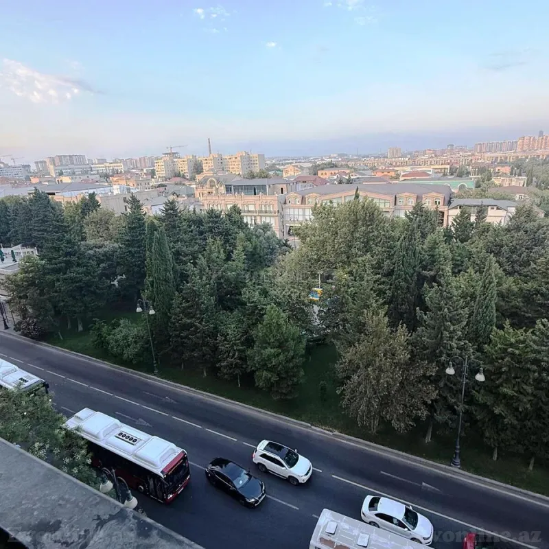 Satılır 3 otaqlı Mənzil Köhnə tikili 100 m² Gənclik m. - şəkil 3