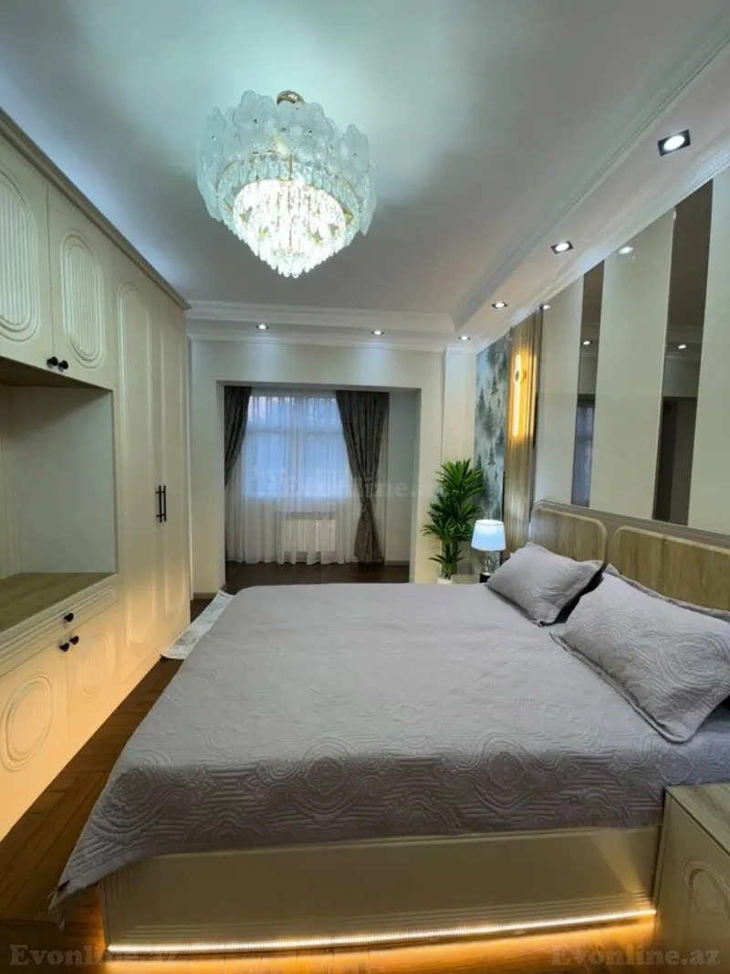 Satılır 2 otaqlı Mənzil Köhnə tikili 60 m² Əhmədli m.