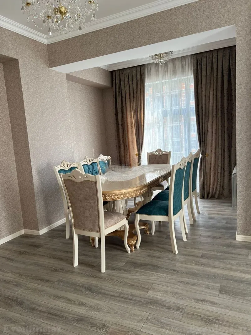 Kirayə verilir 4 otaqlı Mənzil Yeni tikili 193 m² 28 May m. - şəkil 4