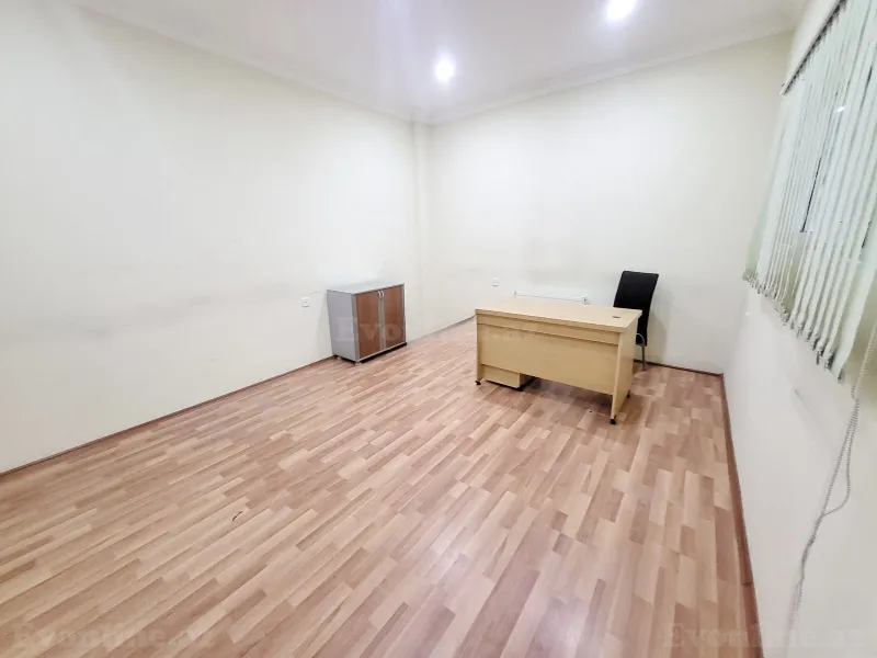 Kirayə verilir Ofis 20 m² Nərimanov r. - şəkil 3