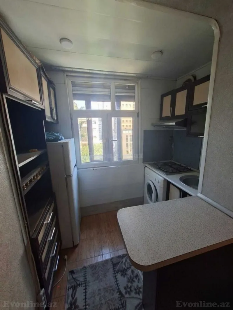 Kirayə verilir 2 otaqlı Mənzil Köhnə tikili 55 m² Elmlər Akademiyası m. - şəkil 3