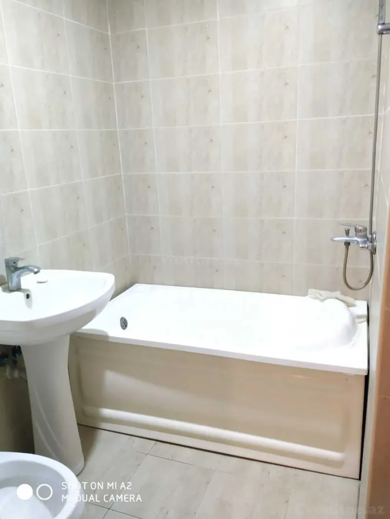 Kirayə verilir 2 otaqlı Mənzil Yeni tikili 70 m² Bayıl - şəkil 3