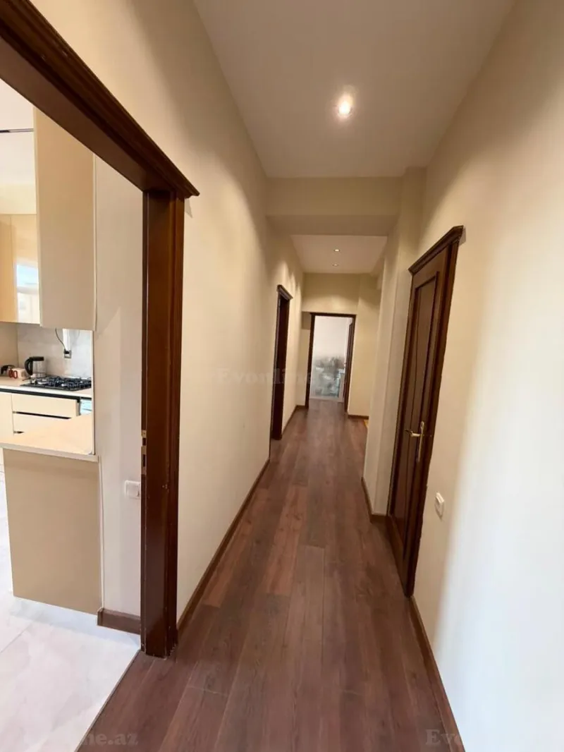 Satılır 3 otaqlı Mənzil Yeni tikili 120 m² 8 Noyabr m. - şəkil 4