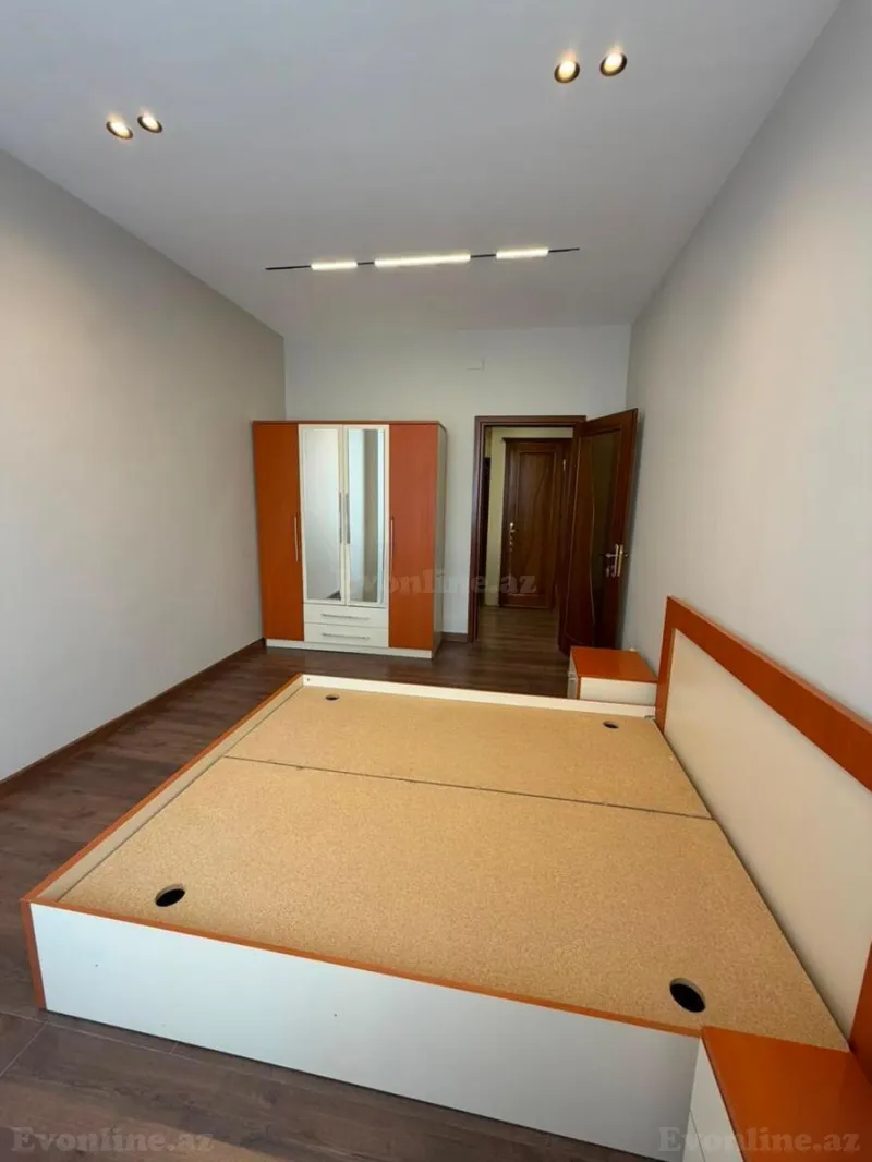 Satılır 3 otaqlı Mənzil Yeni tikili 120 m² 8 Noyabr m. - şəkil 9