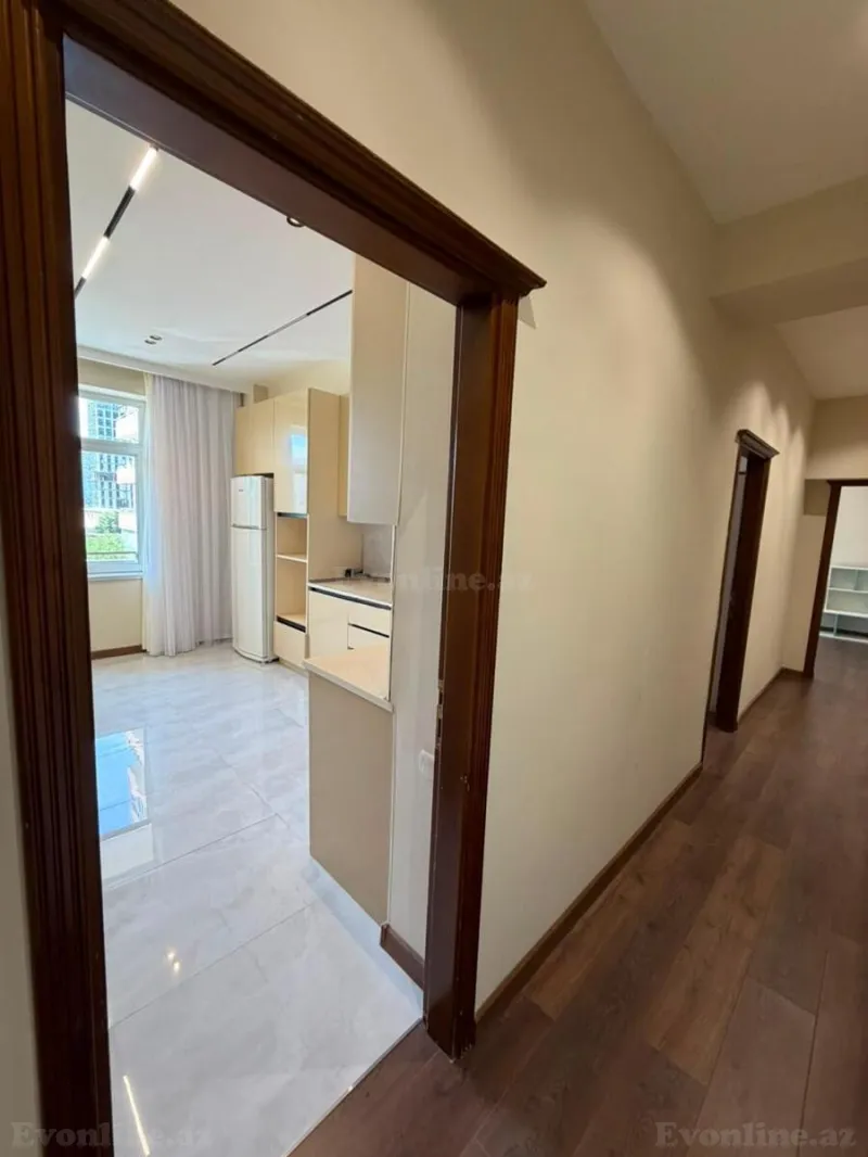 Satılır 3 otaqlı Mənzil Yeni tikili 120 m² 8 Noyabr m. - şəkil 26