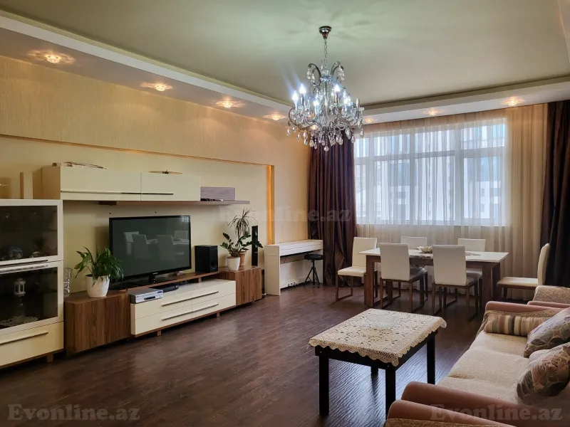 4 otaqlı Mənzil 180 m² Nizami m. Satılır