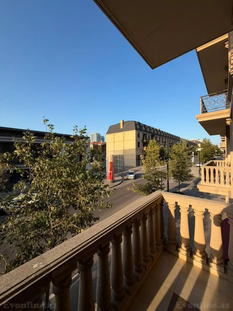 3 otaqlı Mənzil 92 m² Ağ şəhər Kirayə verilir