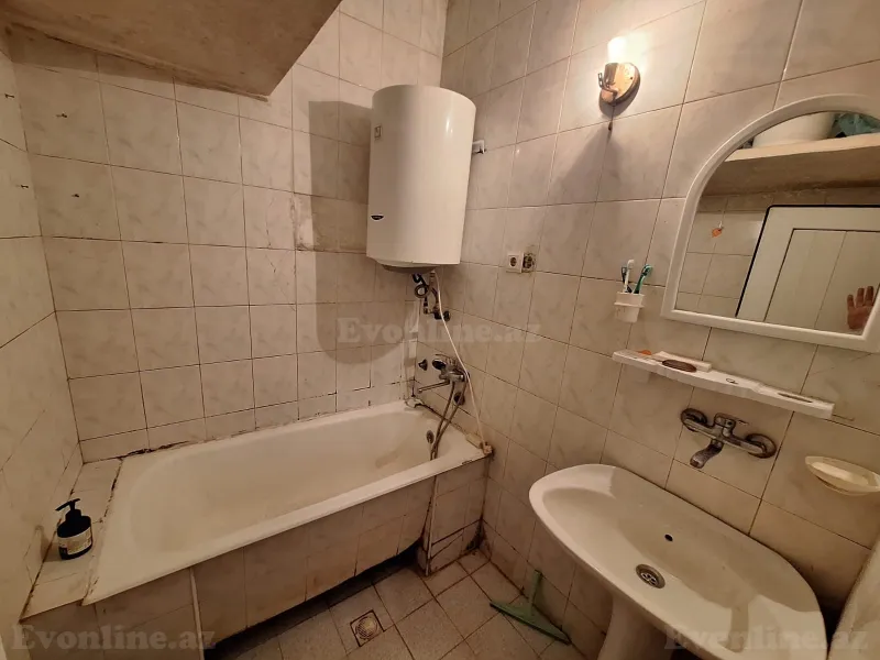 Kirayə verilir 2 otaqlı Mənzil Köhnə tikili 45 m² Memar Əcəmi m. - şəkil 5